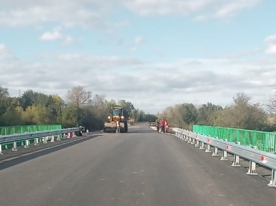 В Волгоградской области отремонтировали 48-летний мост