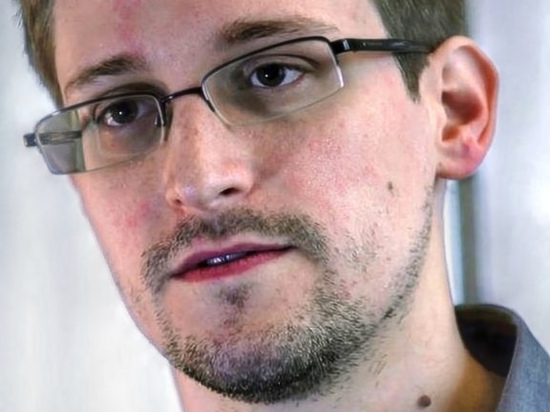 Ставший россиянином Сноуден не будет призван в рамках мобилизации