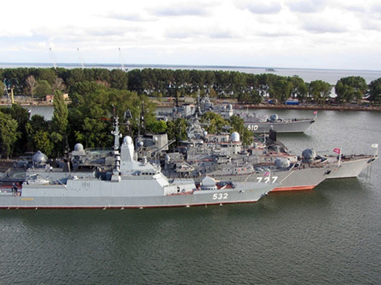 В Балтийские корабли провели учения по противовоздушной обороне