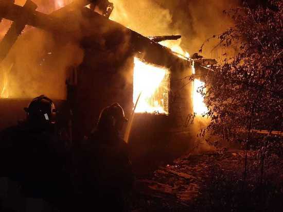 На пожаре в Александровском районе погиб 47-летний мужчина