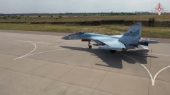 Боевые истребители Су-35С уничтожили авиацию ВСУ: видео 