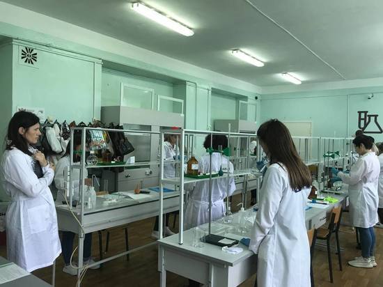 25 химиков из Волгоградской области борются за звание лучшего лаборанта