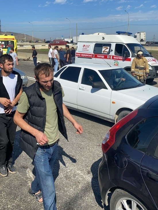 В Дагестане оперируют пострадавших в аварии