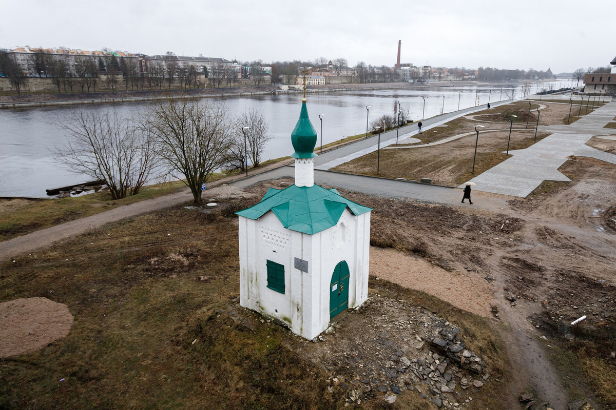 Анастасиевская часовня, Ольгинский мост