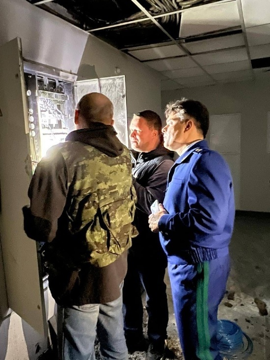 Главный прокурор выехал к жильцам по 65 лет Победы в Калуге после возникших проблем в доме