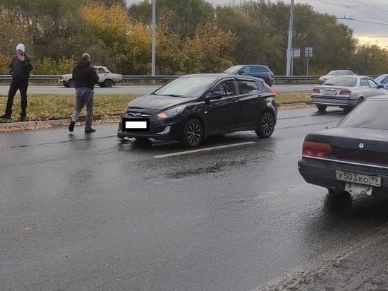 На трассе Черногорск-Абакан произошел затор из-за столкновения двух авто