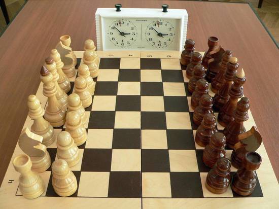 Международная шахматная федерация (ФИДЕ) заявила, что созовет комиссию из трех человек для изучения обвинений в мошенничестве американского игрока Ханса Ниманна