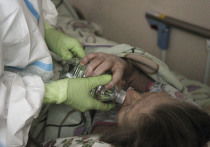 За последние сутки в России с диагнозом коронавирусная инфекция госпитализировали 2723 человека, выписано в связи с выздоровлением — 61 тыс.