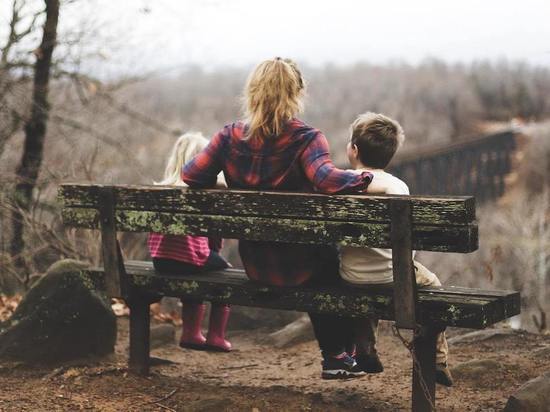 Психолог: рассказывать ребенку об усыновлении нужно как можно раньше