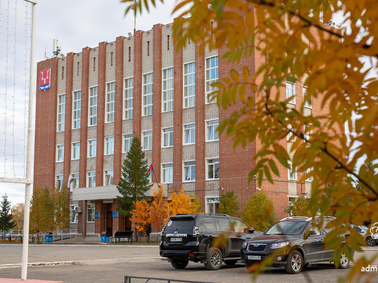 На предстоящие три года сохраняются приоритеты налоговой, бюджетной и долговой политики города, обеспечивающие финансовую устойчивость и сбалансированность бюджетной системы.