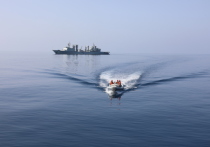 Два корабля морской полиции Китая появились в субботу у спорных островов Сенкаку в Восточно-Китайском море