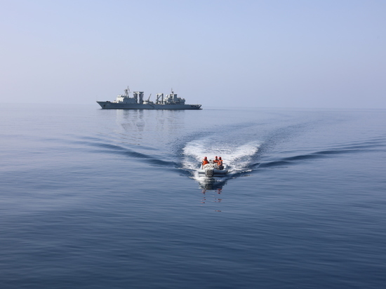 СМИ: корабли КНР подошли к спорным островам в Восточно-Китайском море