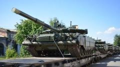 В армию России ушли новые омские танки Т-80БВМ