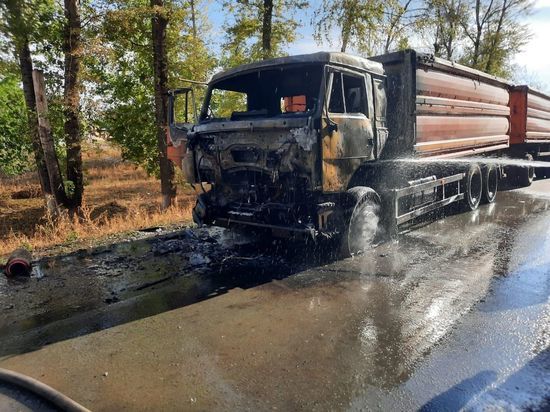 В Грачевке сгорел грузовик