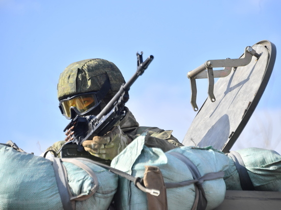 В Минобороны России показали обучение мобилизованных наводчиков-операторов и механиков