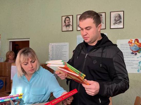 Московские школьники собрали 2 тонны книг для детей Донбасса