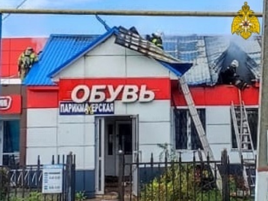 В Кондрово сгорел магазин