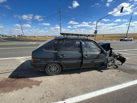 За прошедшую неделю на дорогах Калмыкии произошло 4 ДТП, 1 человек погиб