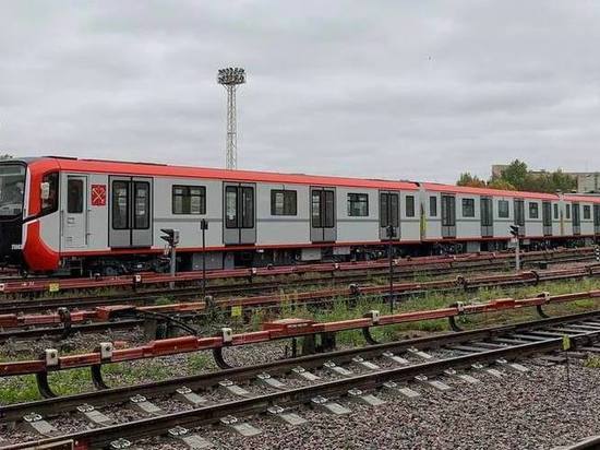Петербург принял второй состав модели поезда метро «Балтиец»