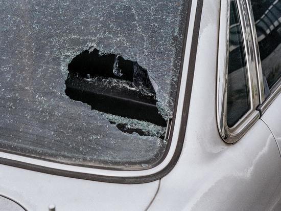 Житель Мурманска поругался с другом и разбил его машину