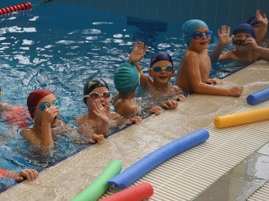 Вологодские второклассники снова занимаются плаванием бесплатно