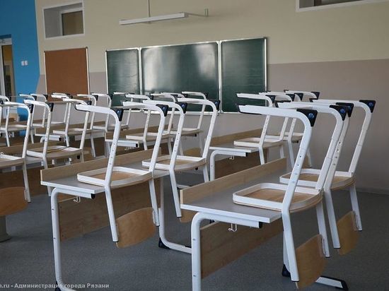 В школах Рязани закрыли сквозные проходы и ограничили доступ посторонних