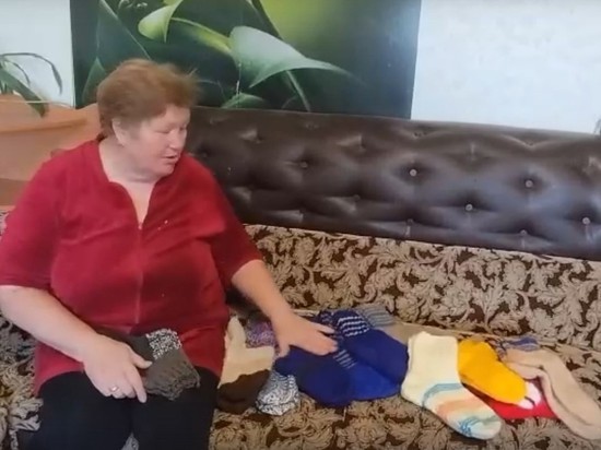 Женщины из Новосибирской области вяжут носки для мобилизованных на СВО