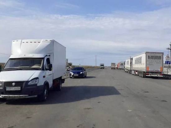 В Астраханской области рассосалась пробка на границе России и Казахстана