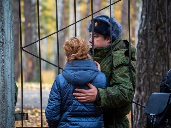 Почти 1,5 тысячи браков зарегистрировали в Новосибирской области после объявления мобилизации
