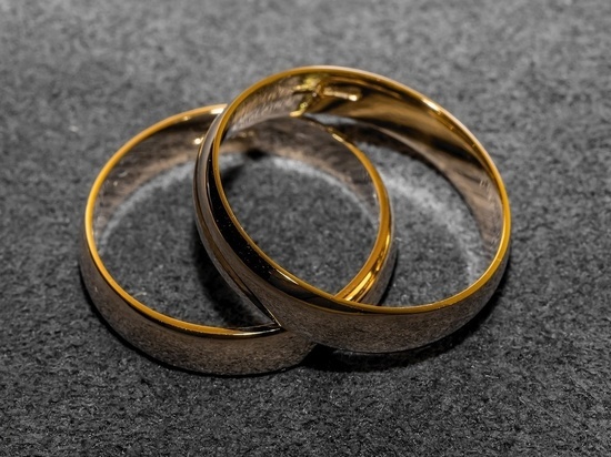 В Омске для мобилизованных граждан упростили процедуру регистрации брака