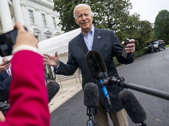 Американцы испугались за Байдена после его впадения в «ступор» в Пуэрто-Рико