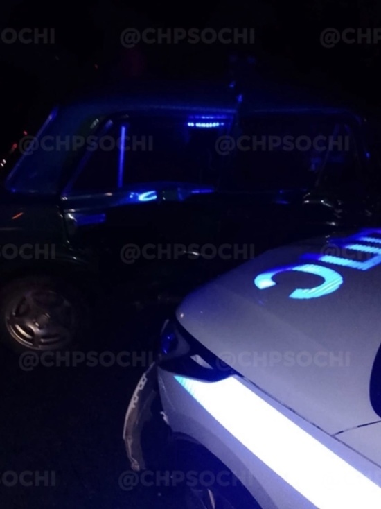В Сочи произошло ДТП с участием патрульной машины