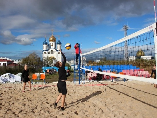 В Южно-Сахалинске прошел фестиваль пляжного волейбола
