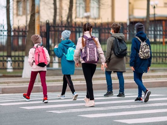 Заболеваемость COVID-19 и ОРВИ выросла в школах Петербурга