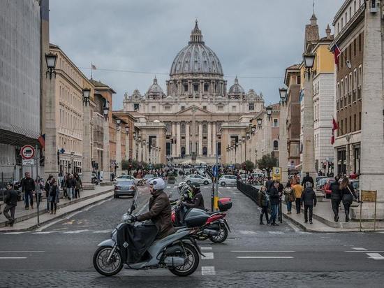 Турист разбил две статуи в Ватикане