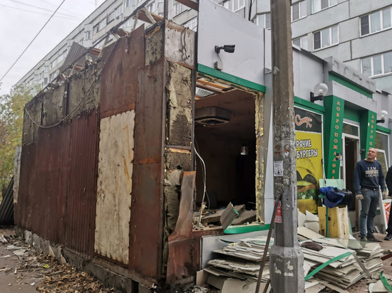 В Красноярске демонтируют павильон за нарушения в продаже спиртного