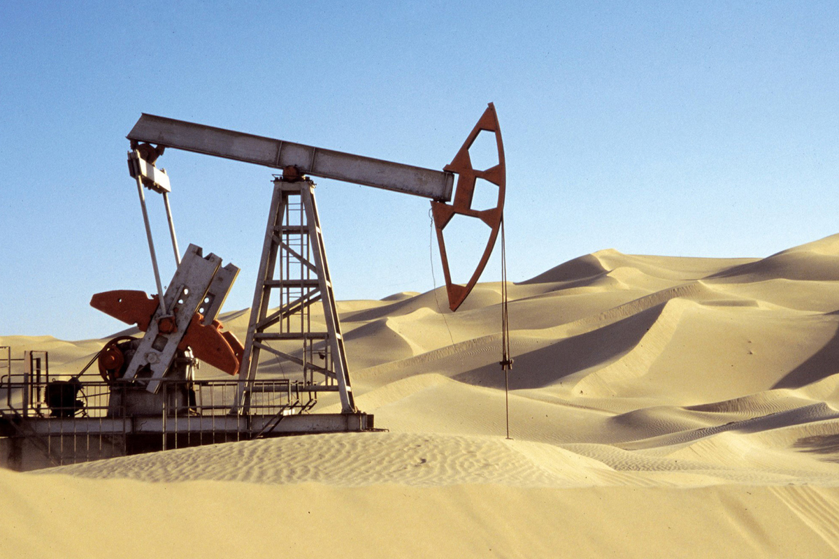 Саудовская аравия нефть газ. Нефть Хасси-Мессауд. Саудовская Аравия нефть. Саудовская Аравия нефтедобыча. Нефтедобыча в ОАЭ.