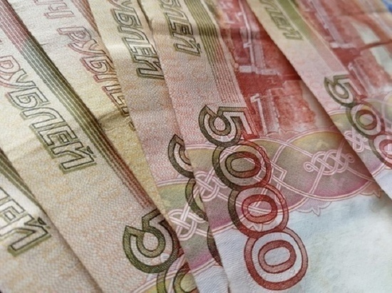 Несуществующий кредит на 400 тысяч по указу жулика выплатила женщина из Губкинского