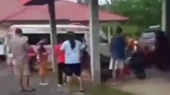 Бывший полицейский в Таиланде открыл стрельбу в детском центре: видео