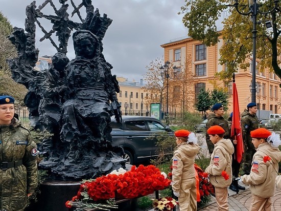 В Петербурге заложили новую традицию для Дня учителя