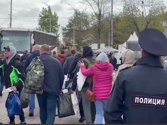 В Белгороде торжественно проводили очередную группу мобилизованных
