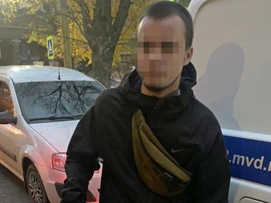 На улице Щедрина в Рязани задержали 21-летнего мужчину с наркотиками
