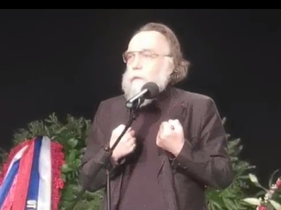 Евросоюз ввел санкции против Дугина и Газманова