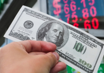 Курс доллара в ходе торгов 6 октября превысил 60 рублей впервые за последние две недели, следует из данных Мосбиржи
