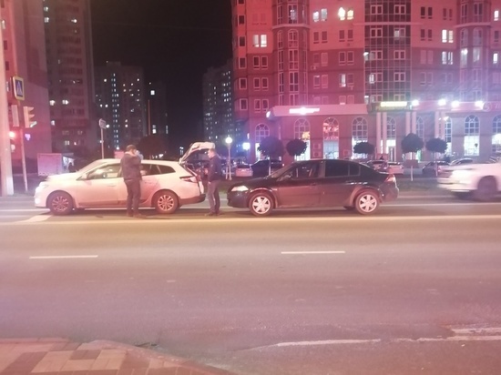 В Курске на Дериглазова столкнулись две французские легковушки