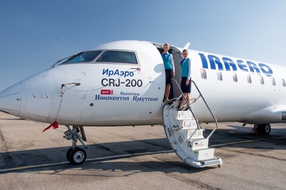 Рейсы самолетов барнаул. CRJ 200 самолет ИРАЭРО. ИРАЭРО Бомбардье. Bombardier CRJ-200 ИРАЭРО. Самолет ИРАЭРО Иркутск.