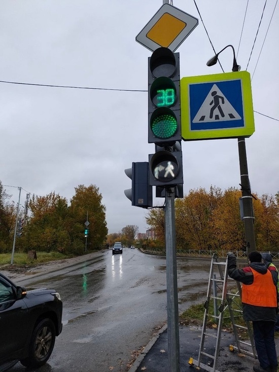 В Йошкар-Оле продолжается установка новых светофоров