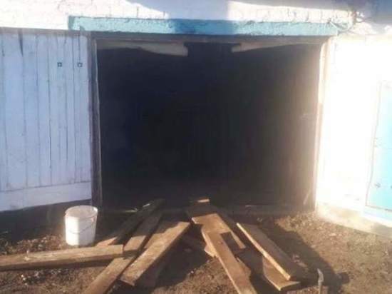 В Заполярном чуть не сгорел гараж из-за неизвестного вещества