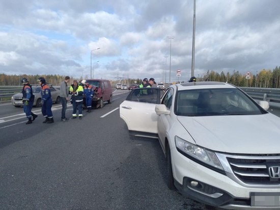 Водитель Hyundai пострадала при столкновении с Volkswagen на М-11