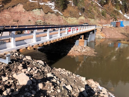 Разрушенный мост восстановят через реку Ягаш в Красноярском крае